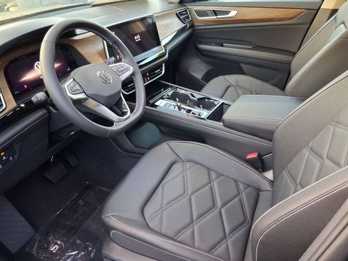 New 2026 Volkswagen Atlas SE FWD image 7