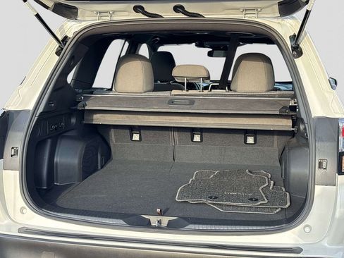 Used 2025 Subaru Forester Premium image 15