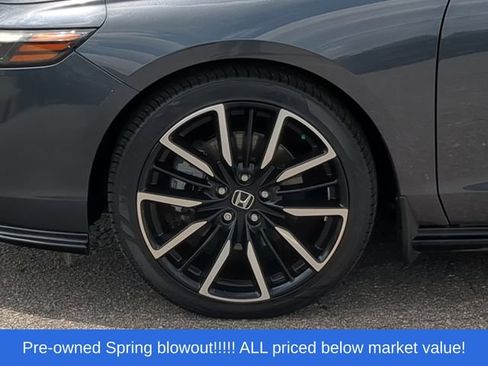 Used 2023 Honda Accord Touring image 18