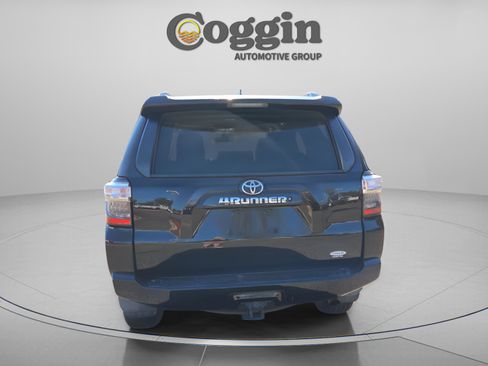 Used 2018 Toyota 4Runner SR5 image 5