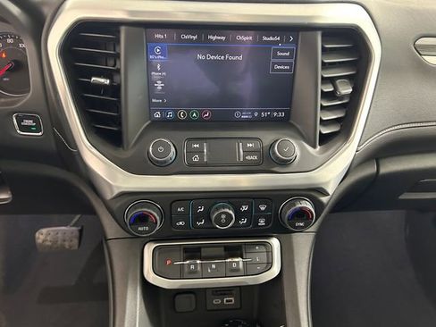 Used 2023 GMC Acadia SLT w/ Elevation Edition image 22