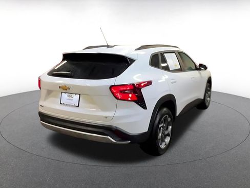 Used 2025 Chevrolet Trax LT image 15