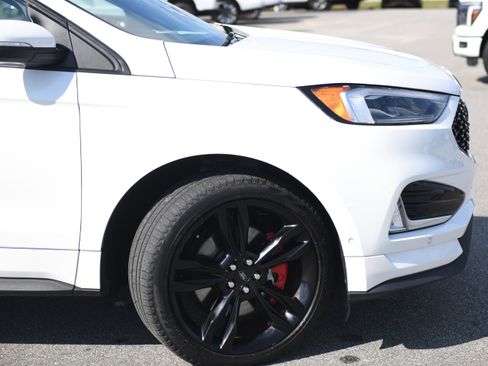 Used 2020 Ford Edge ST w/ Equipment Group 401A image 3