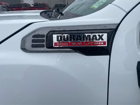 Used 2025 GMC Sierra 2500 AT4 AWD/4WD image 10