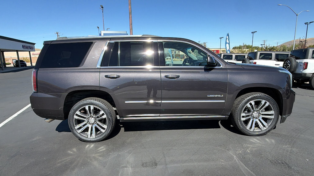 Used 2018 GMC Yukon Denali w/ Denali Ultimate Package AWD/4WD image 2