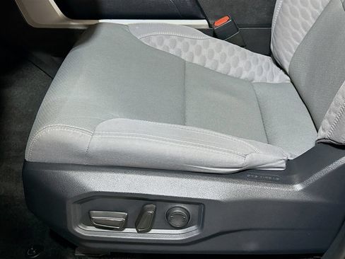 Used 2025 Toyota Tundra SR5 AWD/4WD image 16