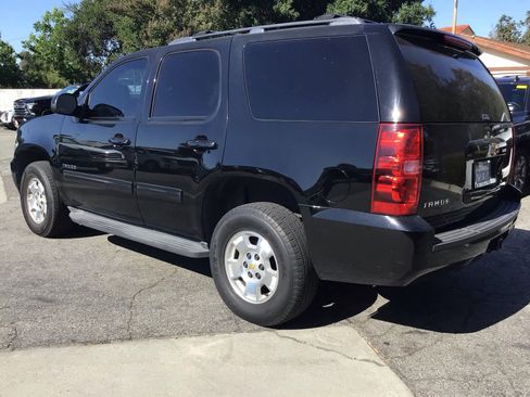 Used 2013 Chevrolet Tahoe LS RWD image 3