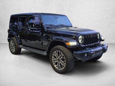 Used 2024 Jeep Wrangler High Altitude AWD/4WD image 2