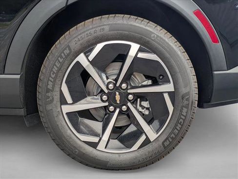 New 2026 Chevrolet Equinox EV LT image 9