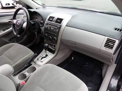 Used 2011 Toyota Corolla LE image 15