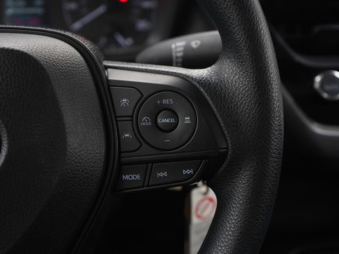 Used 2024 Toyota Corolla LE image 24