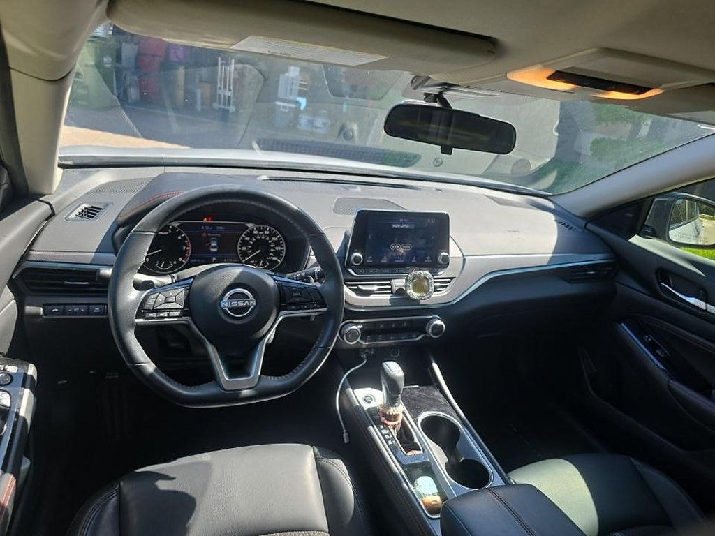 Certified 2023 Nissan Altima 2.5 SR FWD image 8