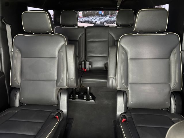 Used 2023 Chevrolet Suburban Premier AWD/4WD image 35