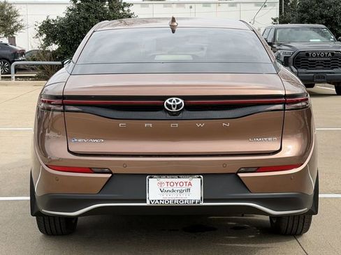 New 2026 Toyota Crown Limited image 5