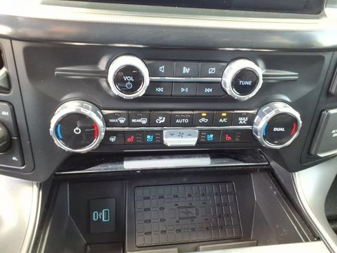 Used 2024 Ford F150 Lariat w/ Equipment Group 502A High AWD/4WD image 32