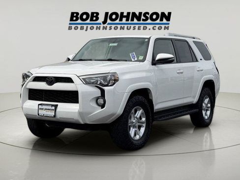 Used 2018 Toyota 4Runner SR5 Premium AWD/4WD image 3