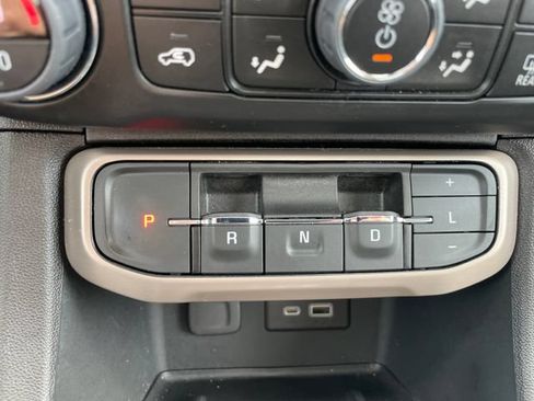 Used 2023 GMC Acadia Denali w/ Denali Technology Package AWD/4WD image 17