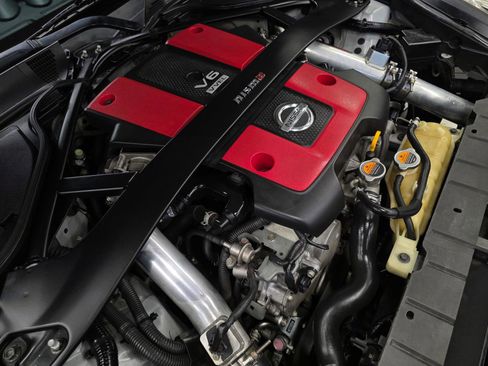 Used 2017 Nissan 370Z NISMO RWD image 33
