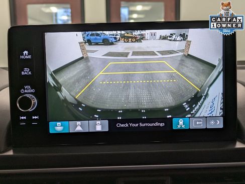 Used 2025 Honda Pilot Touring image 14