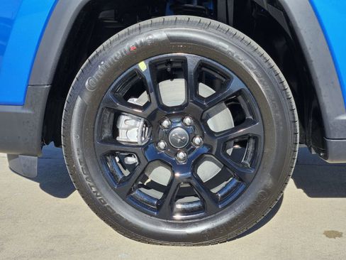 New 2026 Jeep Compass Latitude image 12