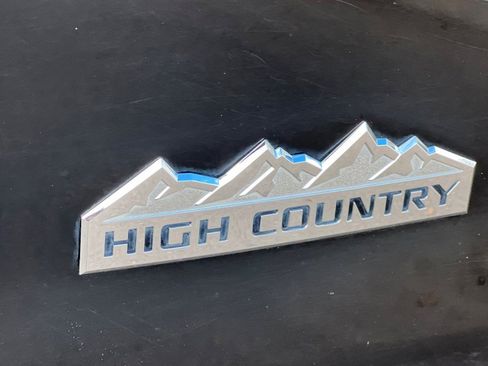 Used 2016 Chevrolet Silverado 2500 High Country w/ Duramax Plus Package image 21