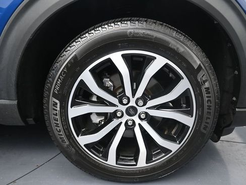 Used 2023 Ford Explorer ST-Line w/ Class IV Trailer Tow Package image 5