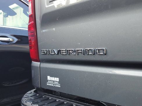 Used 2021 Chevrolet Silverado 1500 LT w/ Convenience Package II AWD/4WD image 7