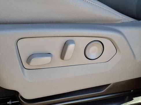 Used 2023 Chevrolet Silverado 1500 LTZ w/ LTZ Premium Package image 5