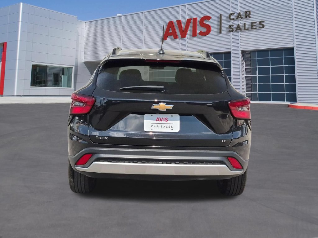 Used 2025 Chevrolet Trax LT w/ LT Convenience Package FWD image 7
