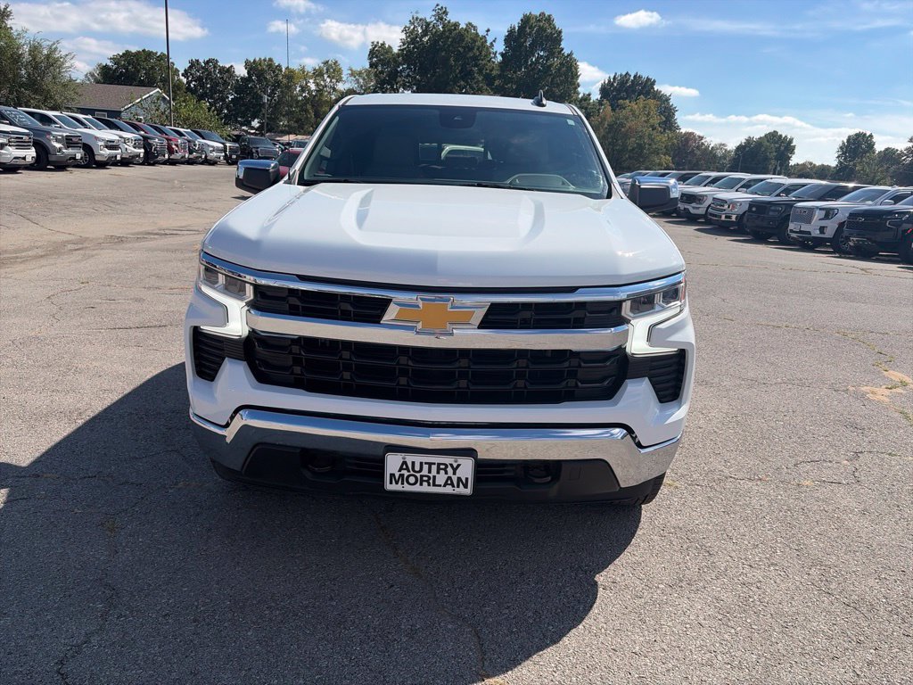 Used 2024 Chevrolet Silverado 1500 LT AWD/4WD image 9