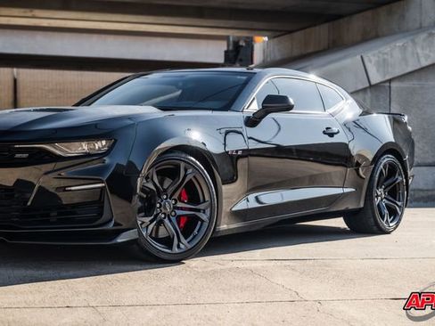 Used 2020 Chevrolet Camaro SS image 40