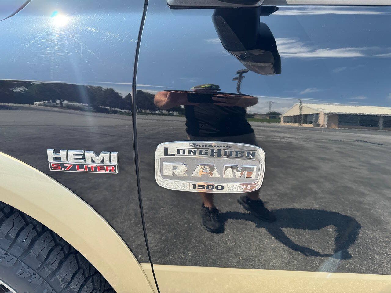 Used 2014 RAM 1500 Laramie Longhorn w/ Convenience Group AWD/4WD image 4