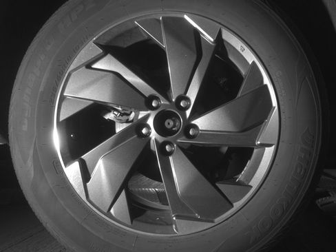 Used 2025 Nissan Rogue SV image 15