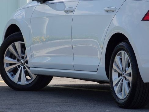 Used 2015 Volkswagen Golf TDI S FWD image 18