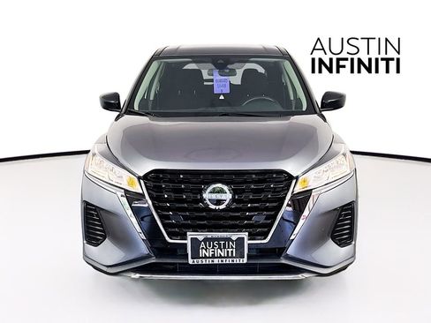Used 2023 Nissan Kicks S image 2