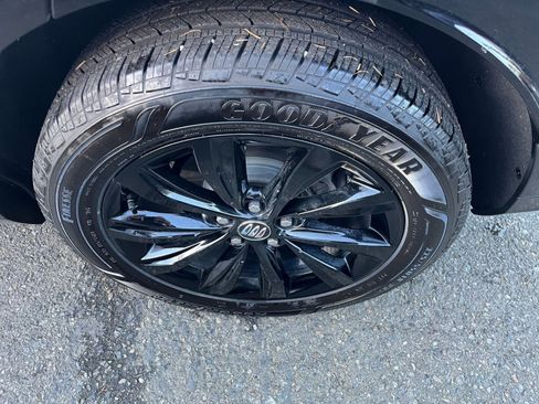 Used 2025 Buick Envista Sport Touring image 30