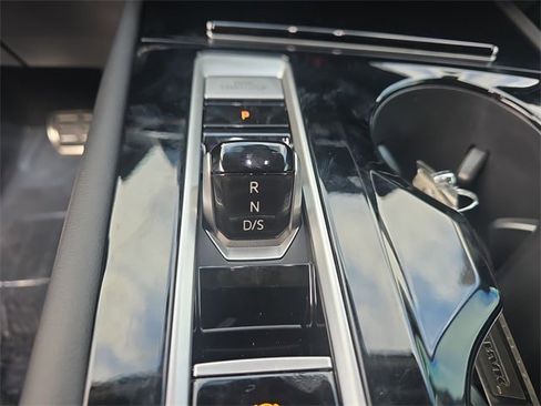 New 2026 Volkswagen Atlas SEL Premium R-Line image 25