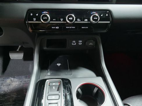 New 2025 Honda Pilot Black Edition image 34