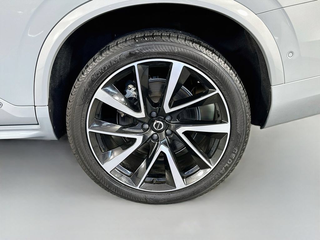 Used 2024 Volvo XC90 B5 Plus AWD/4WD image 34