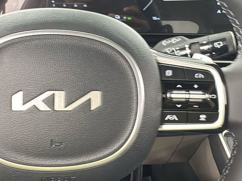 New 2026 Kia Carnival SX FWD image 25