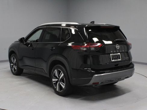 Used 2024 Nissan Rogue SL AWD/4WD image 8