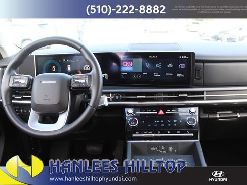Used 2025 Hyundai Santa Fe SEL image 20
