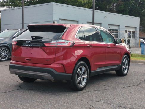 Used 2021 Ford Edge SEL w/ Convenience Package AWD/4WD image 3
