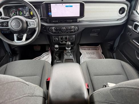 Used 2024 Jeep Wrangler Unlimited Sahara AWD/4WD image 11