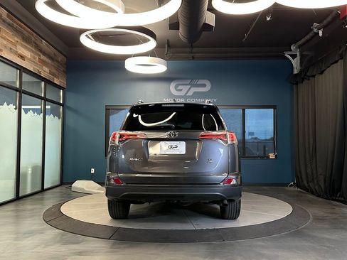 Used 2016 Toyota RAV4 LE AWD/4WD image 4