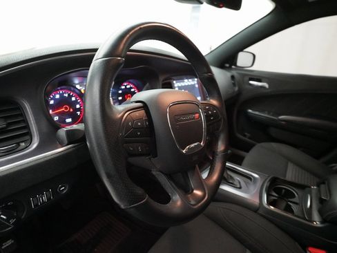 Used 2018 Dodge Charger GT w/ Blacktop Package image 8