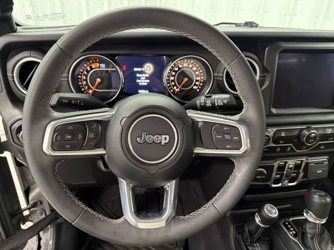 Used 2023 Jeep Wrangler Unlimited Sahara AWD/4WD image 21