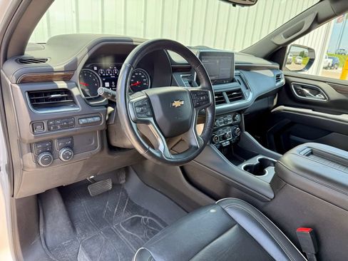 Used 2021 Chevrolet Suburban Premier AWD/4WD image 10