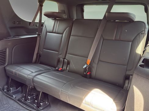 Used 2024 Chevrolet Suburban RST w/ Luxury Package AWD/4WD image 18