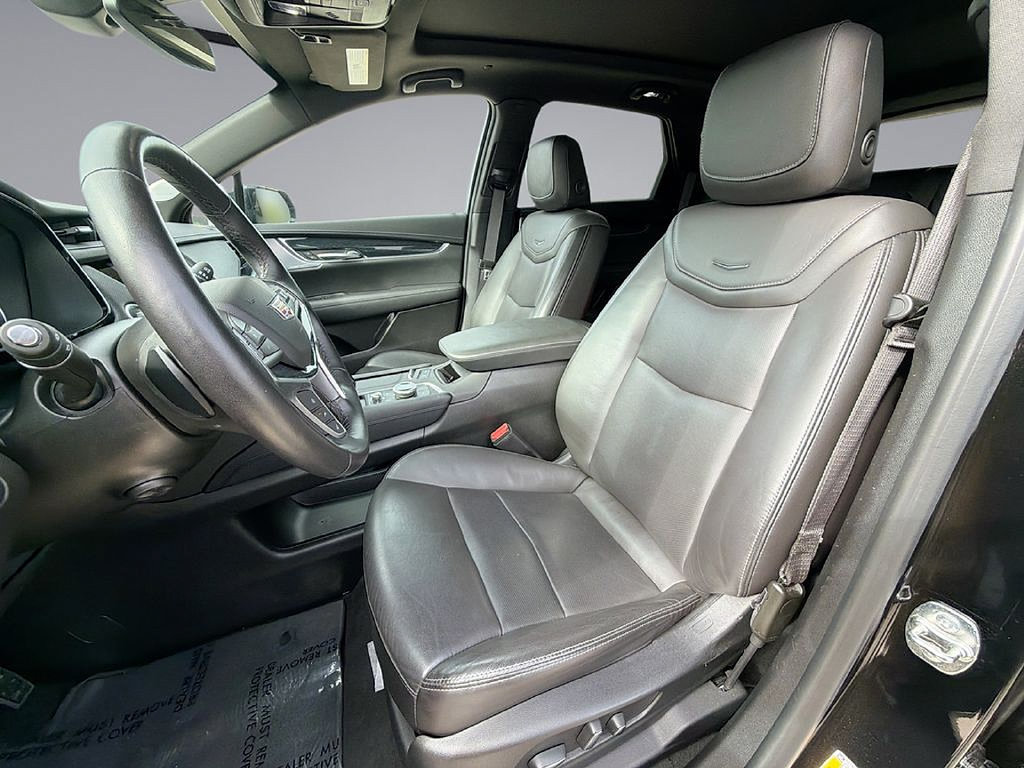 Certified 2024 Cadillac XT5 Premium Luxury AWD/4WD image 30